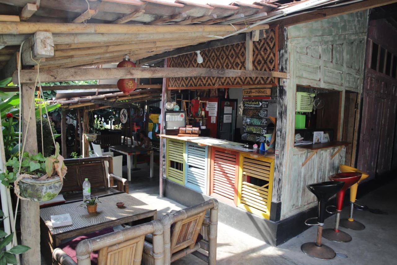 Arjuna Garden Homestay 요그야카르타 외부 사진