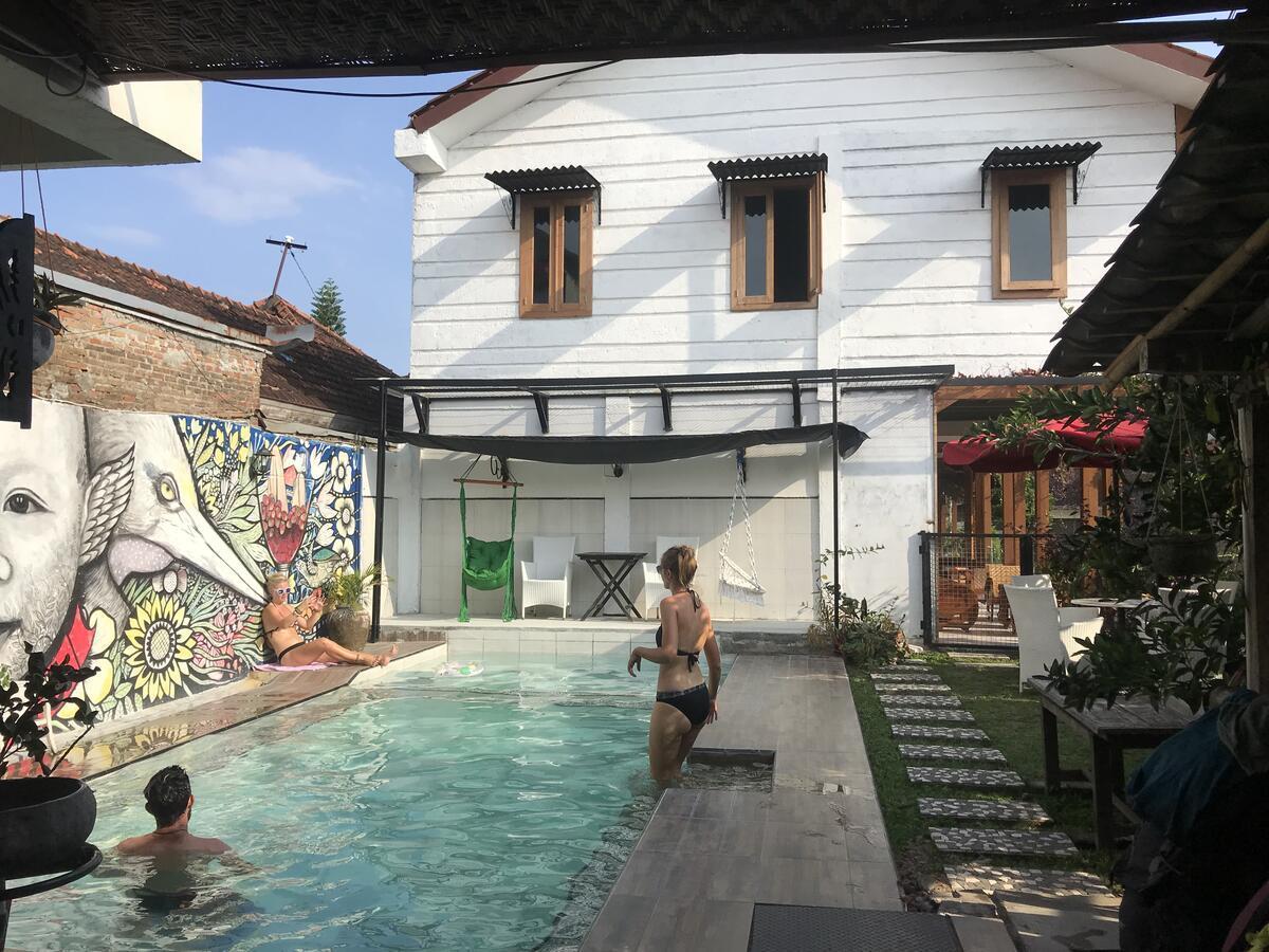 Arjuna Garden Homestay 요그야카르타 외부 사진