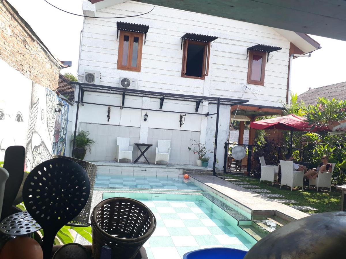 Arjuna Garden Homestay 요그야카르타 외부 사진